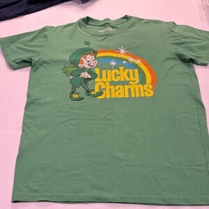 Green Graphic Lucky Charms men’s medium Tee